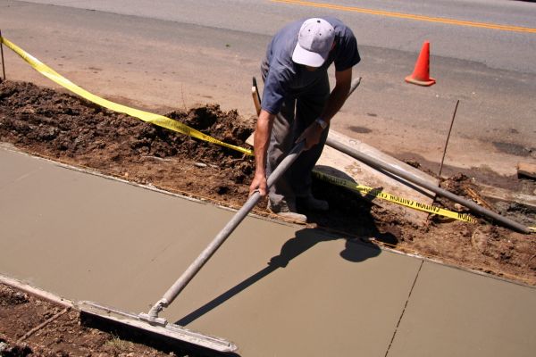 Sidewalk Cementing in Pueblo
